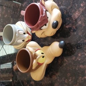 Looney Tune Vintage 1992 3D Figure Face Mugs Plastic. Bugs, Taz, and RoadRunner.